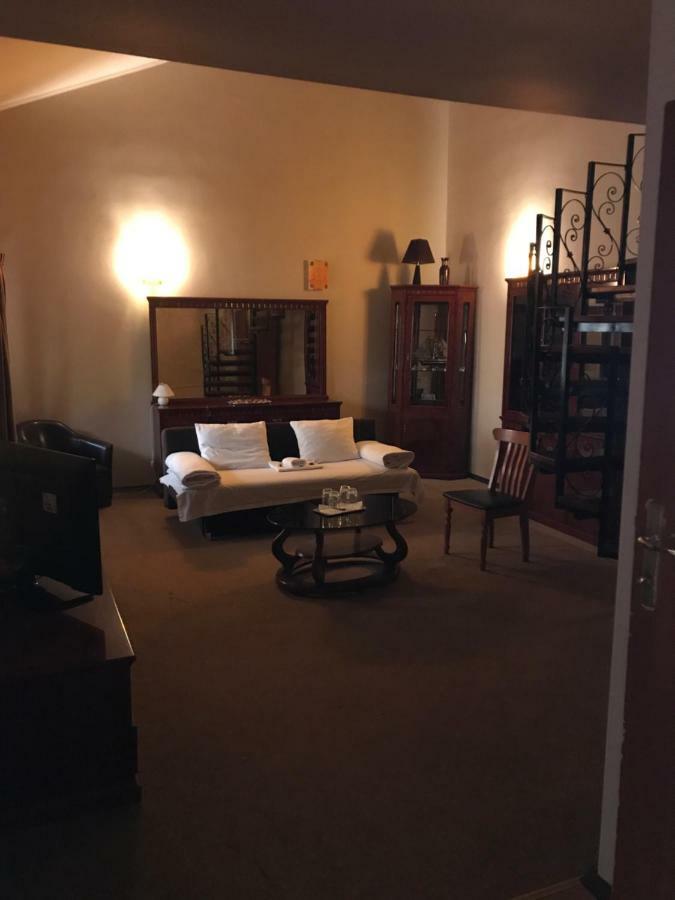Hotel Cosmin อาราด ภายนอก รูปภาพ