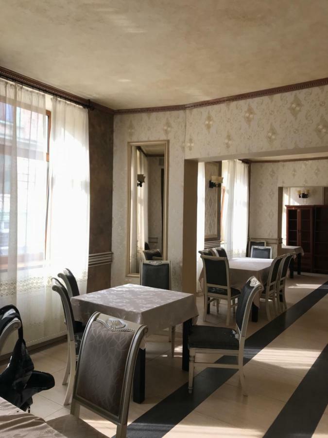 Hotel Cosmin อาราด ภายนอก รูปภาพ