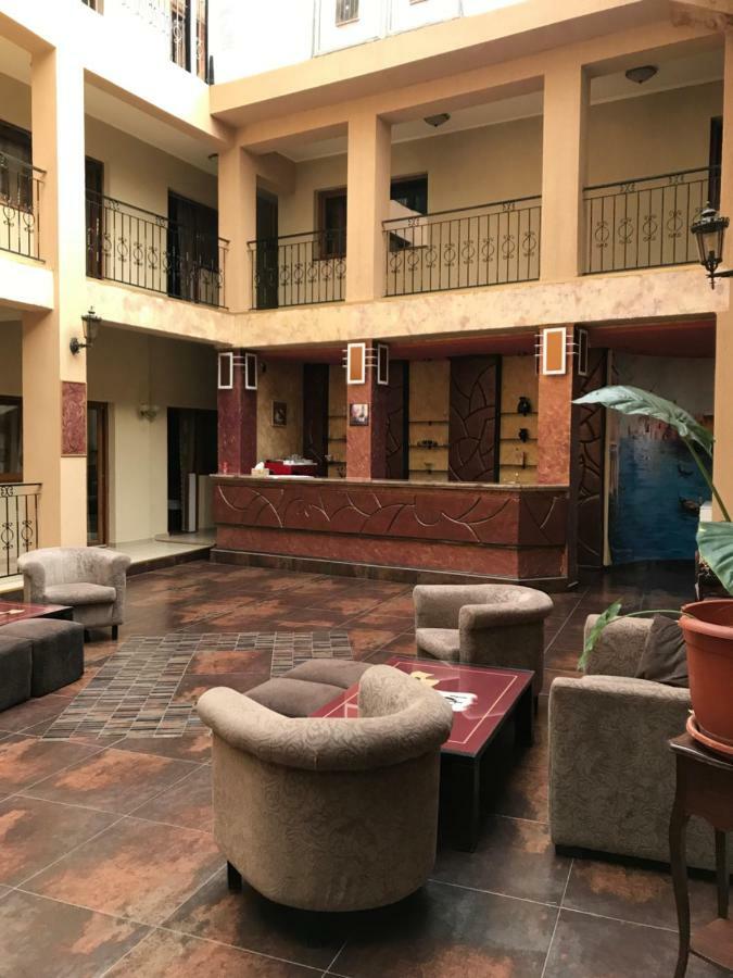 Hotel Cosmin อาราด ภายนอก รูปภาพ